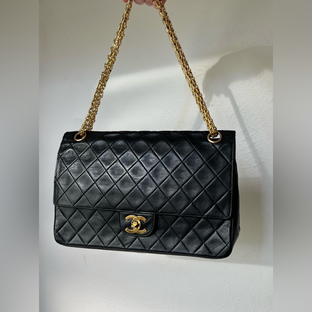 🖤♠️Chanel Reissue Medium Classic Flap 1980s Lambskin Entrupy Vintage Authentic